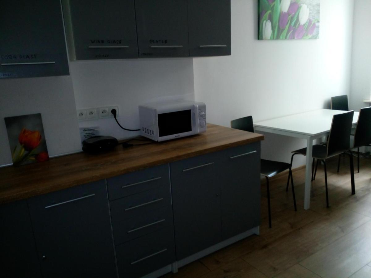 Hostel Tulip - Pokoj Nr 8 Ze Wspolna Lazienka I Kuchnia Szczecin Bagian luar foto